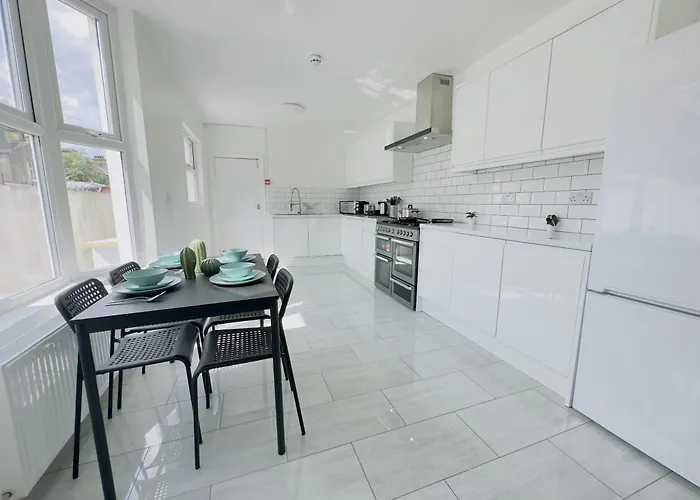 Leyton House - SleepylodgeHotel Londra